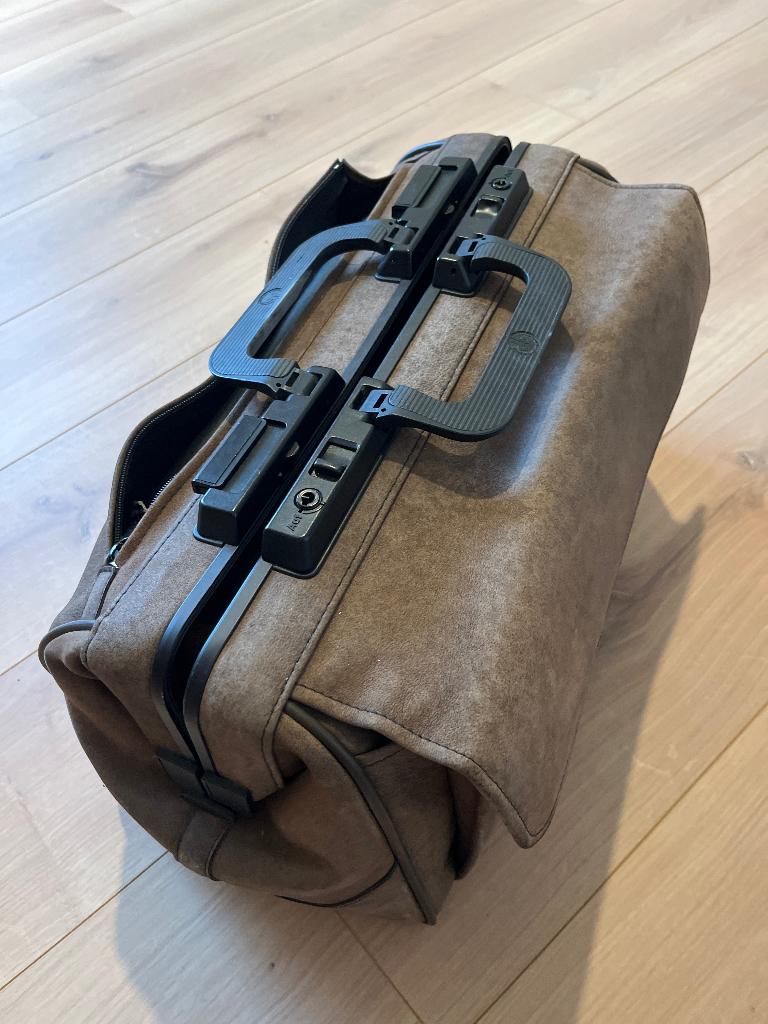 Trousse de médecin rusticana Durasol Arzttaschen, Enlèvement ou Envoi, Moins de 35 cm, Comme neuf, Clé