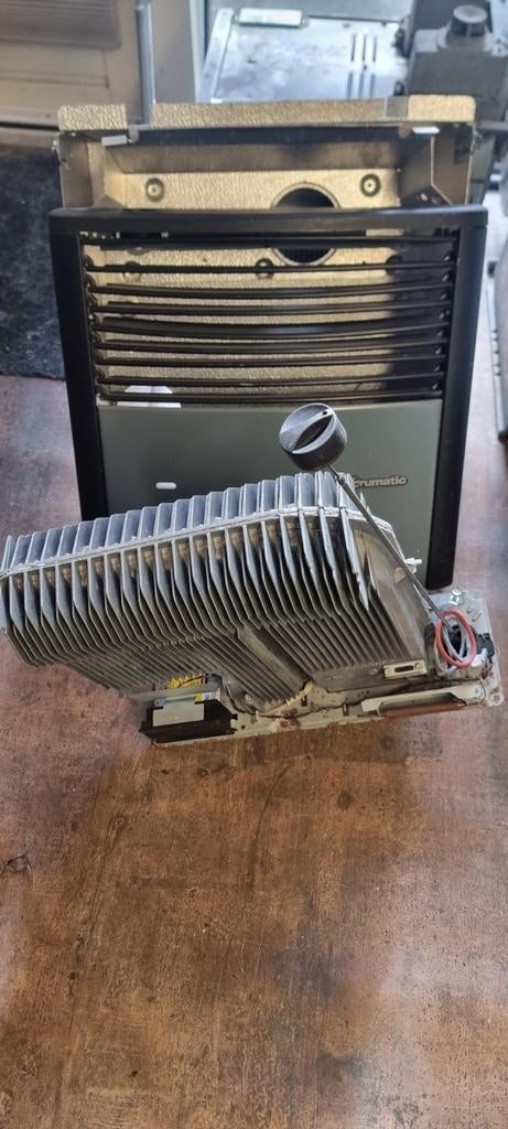 Réchaud Truma S3002 à 30 Mo complet avec couvercle, Enlèvement, Comme neuf