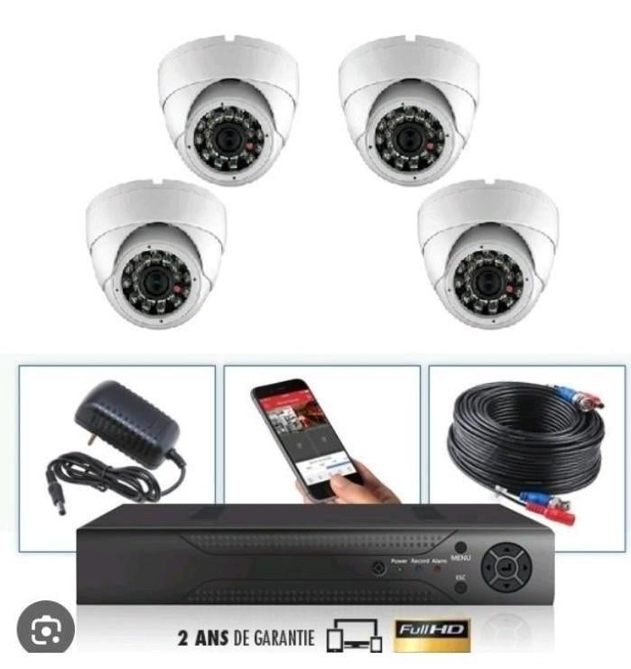 Installatie van bewakingscamera's binnen en buiten