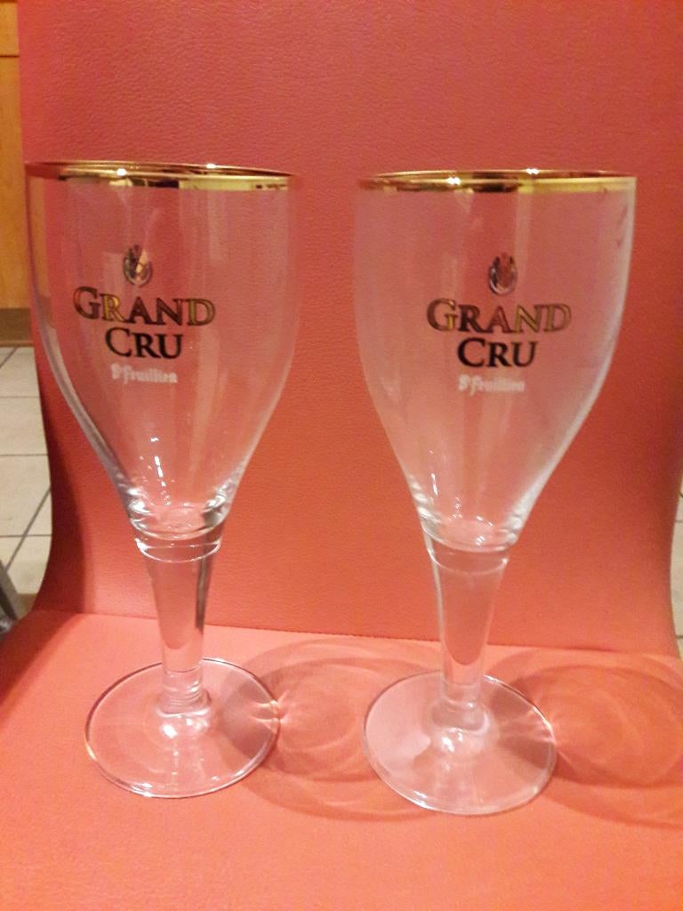 2 anciens verres grand cru St Feuillien, Collections, Enlèvement ou Envoi, Comme neuf, Verre à bière