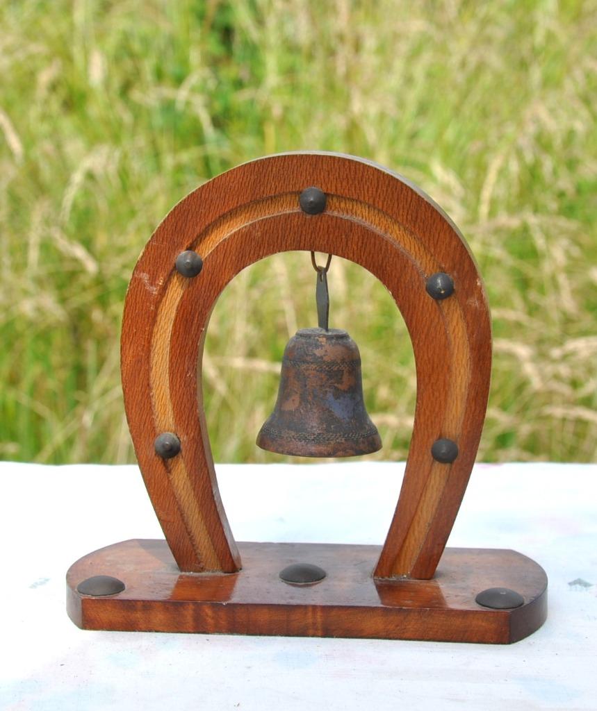 decoration fer a cheval en bois avec clochette, Enlèvement ou Envoi