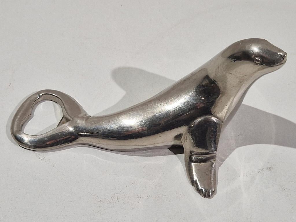 BMF Verzilverde flesopener in de vorm van een zeehond otter, Antiek en Kunst, Ophalen of Verzenden