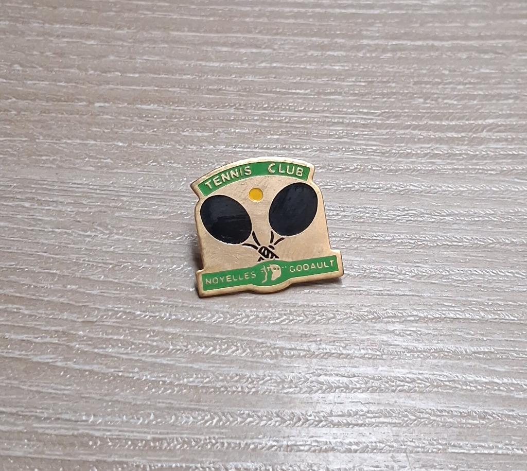 PIN - TENNIS CLUB NOYELLES GODAULT, Envoi, Utilisé, Sport, Insigne ou Pin's