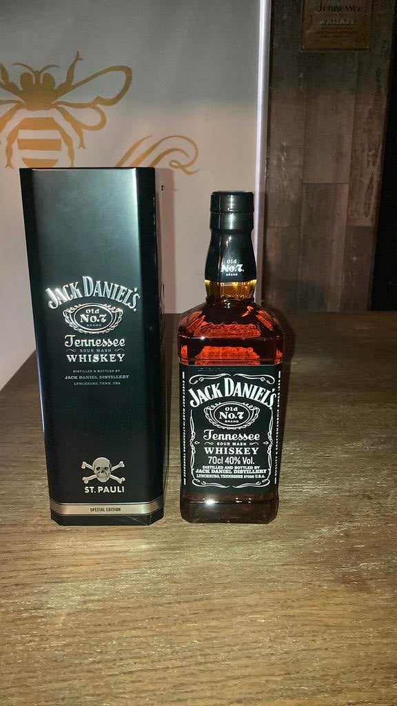 Sankt Pauli Jack daniels fles in metalen box!, Ophalen of Verzenden, Nieuw, Gebruiksvoorwerp