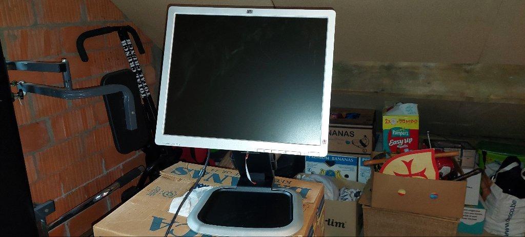 HP scherm 19 " nieuw 1951g, Hp, Nieuw, Ophalen of Verzenden, In hoogte verstelbaar