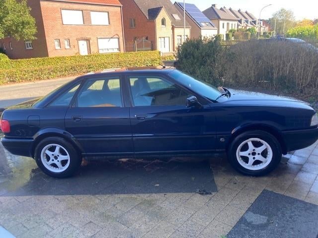 audi 80, Auto's, Audi, Voorwielaandrijving, 4 deurs, Blauw, Handgeschakeld