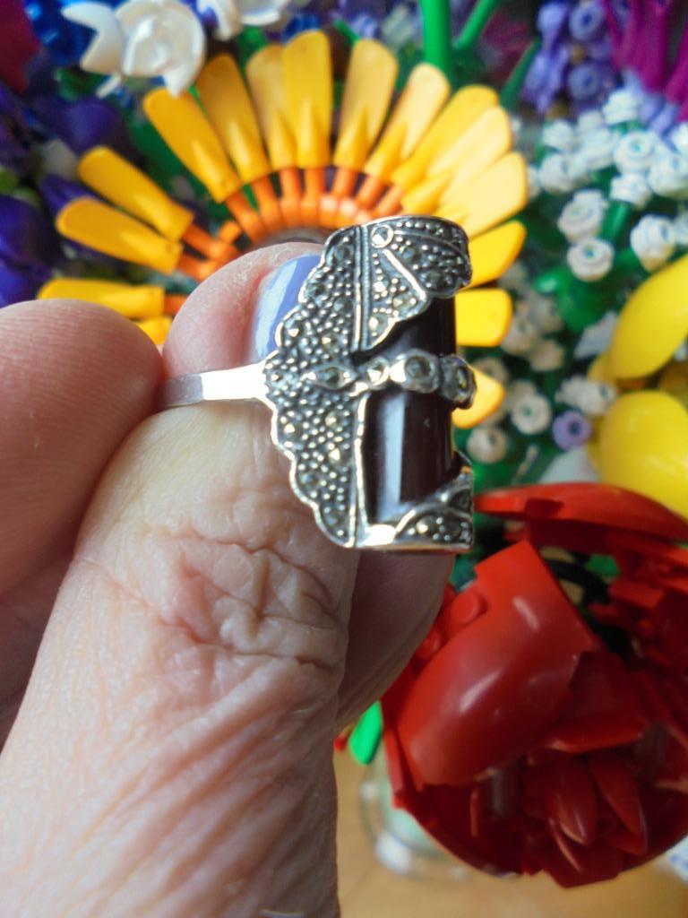 Ancienne bague espagnole,argent,pierre grenat et marcassites, Enlèvement ou Envoi