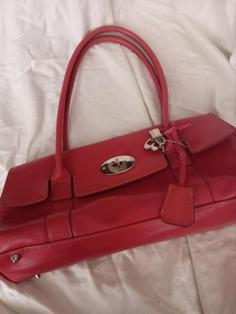 Sac à main oblong rouge BULAGGI à bretelles et fermeture, Enlèvement ou Envoi, Comme neuf, Sac à main