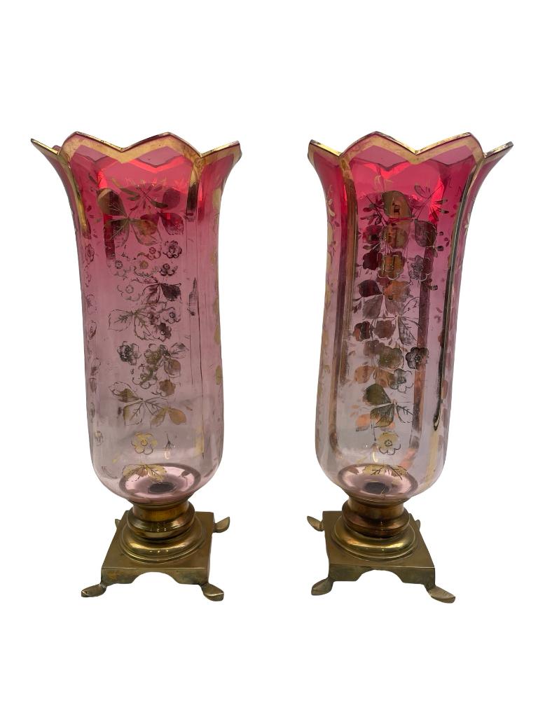 Paire de bougeoirs laiton verreries rouges dorées 1900, Antiquités & Art, Enlèvement ou Envoi, Verre