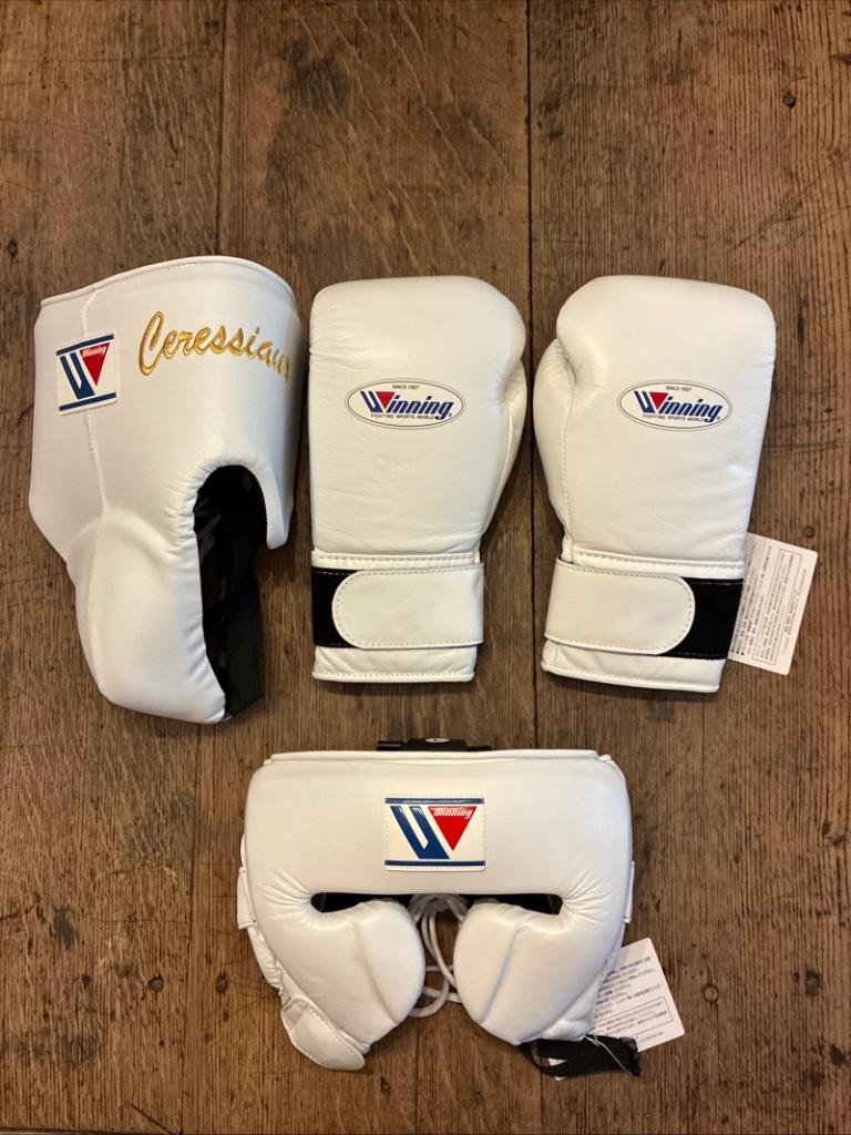 Gants de boxe Winning + casque + coquille, Ophalen, Nieuw, Bokshandschoenen
