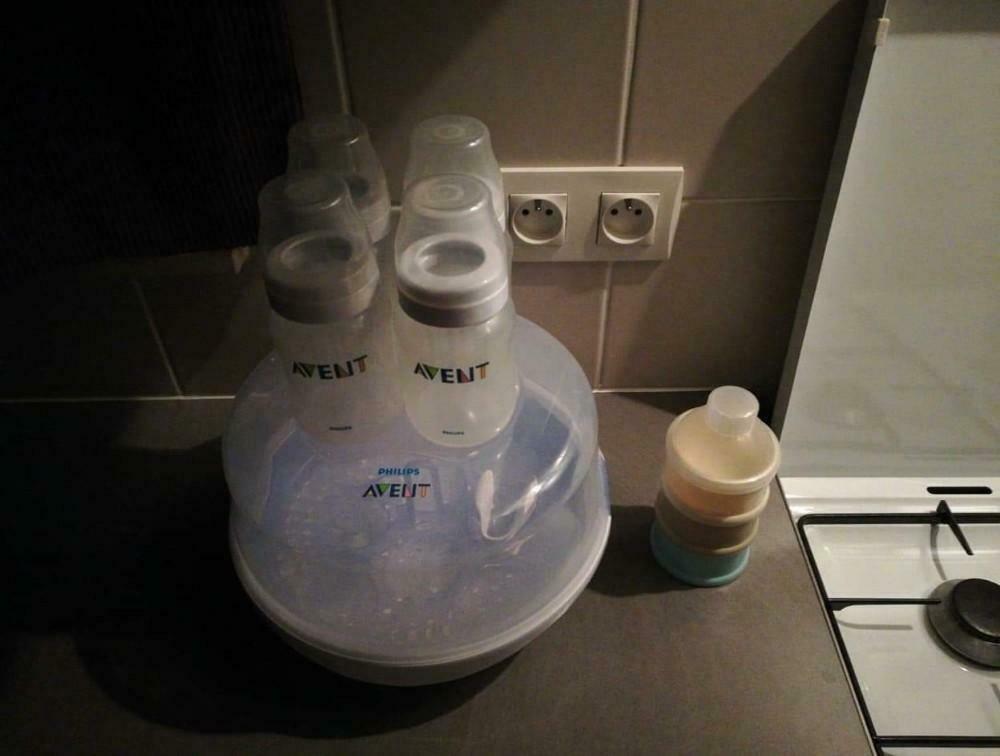 Sterilisator & 4 flesjes (260 ml) Avent Philips + Babymoov., Ophalen, Gebruikt, Sterilisator