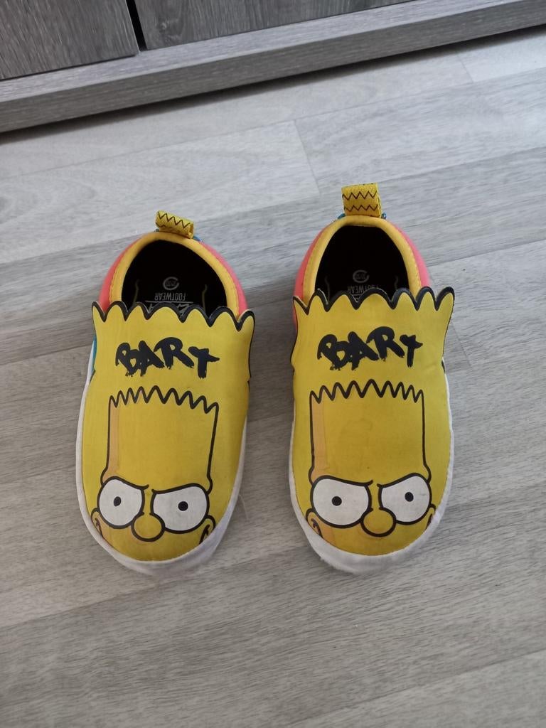 Pantoffels The Simpsons maat 32/33, Kinderen en Baby's, Gebruikt, Overige typen, Ophalen of Verzenden, Zara