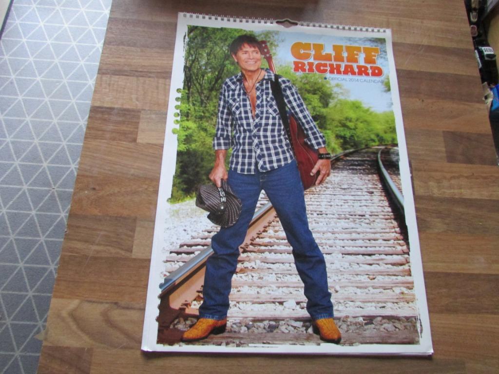 CLIFF RICHARD, KALENDER, collecters item, Boeken, Hobby en Vrije tijd, Zo goed als nieuw, Overige onderwerpen, Geschikt voor kinderen
