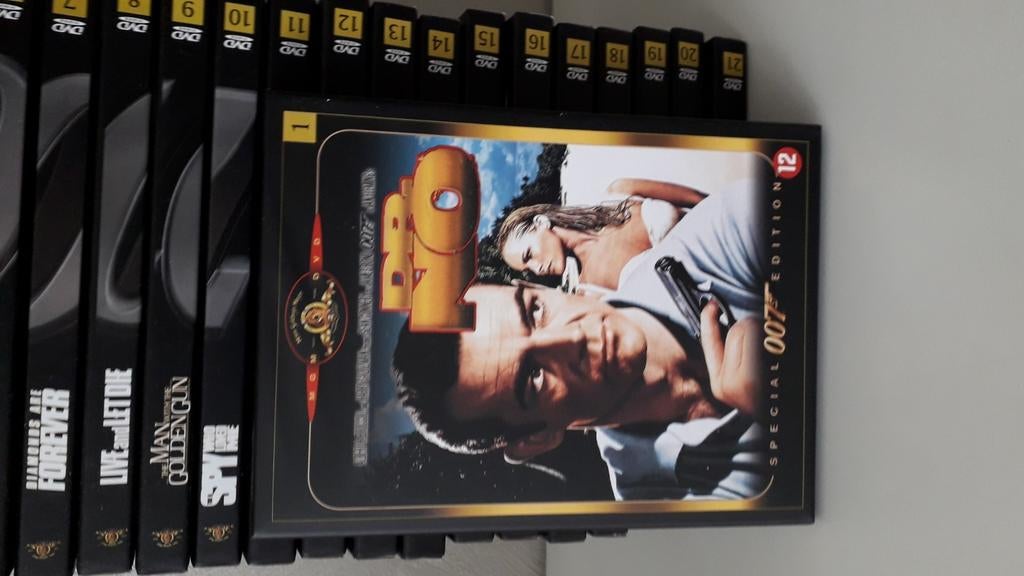 James bond 21dlg collectie, Cd's en Dvd's, Ophalen, Zo goed als nieuw