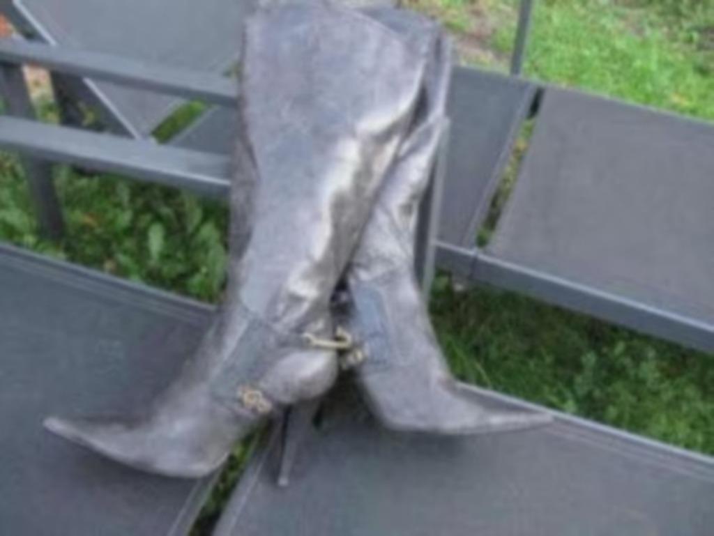 Livraison gratuite nouvelles bottes pointues en cuir noir ta, Neuf, Bottes hautes, Noir, Envoi