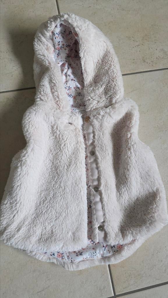 Crèmekleurige meisjesgilet van imitatiebont voor 12-18maand, Kinderen en Baby's, Ophalen, Zo goed als nieuw