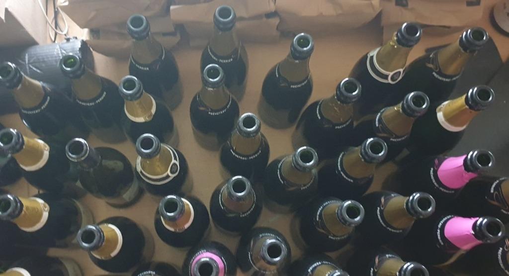 Bouteilles de champagne vides, Collections, Enlèvement ou Envoi