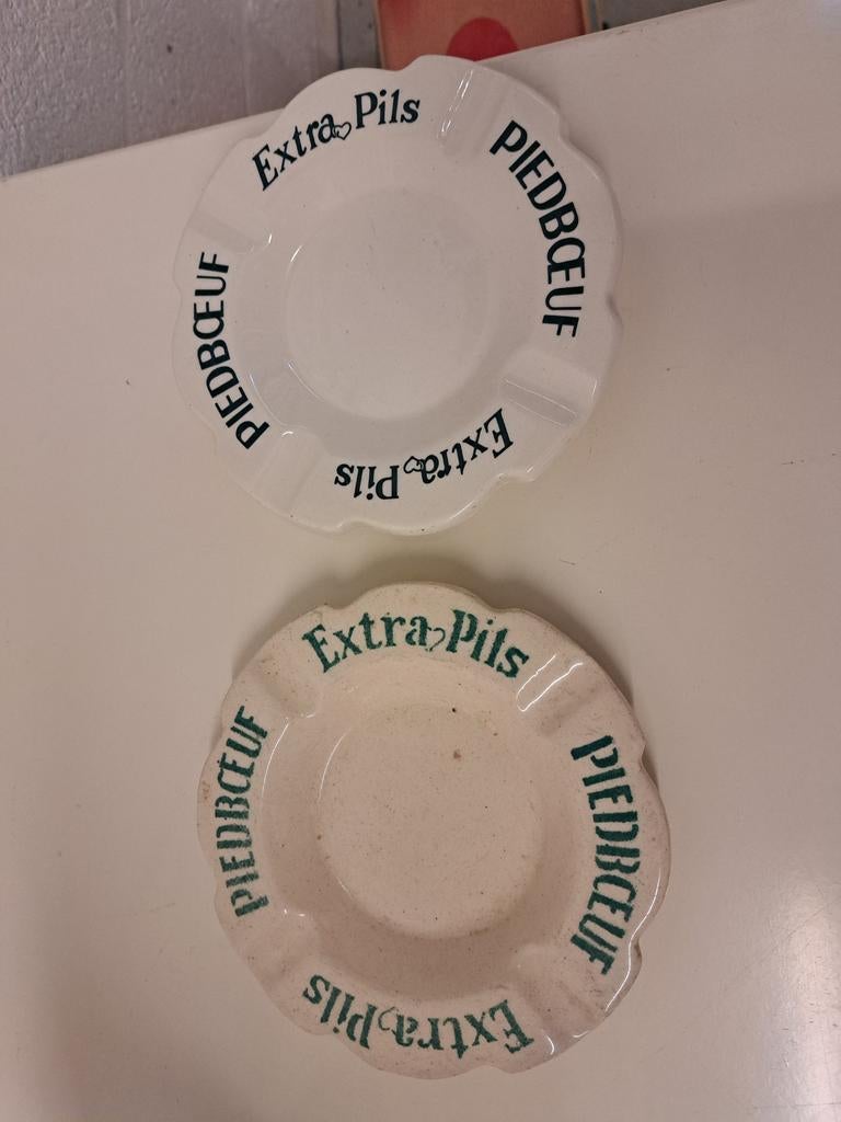2 verschillende vintage piedboeuf asbakken prima staat, Verzamelen, Ophalen of Verzenden, Zo goed als nieuw, Jupiler