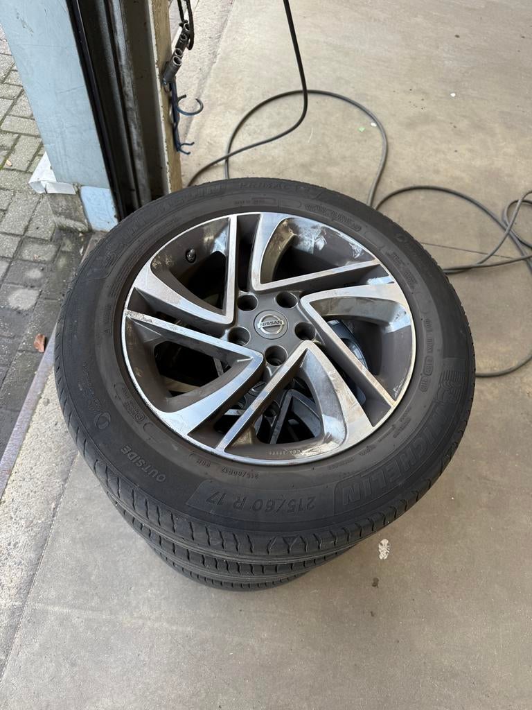Originele Nissan velg - zomerbanden, Auto-onderdelen, Banden en Velgen, Ophalen, Banden en Velgen, 17 inch, Personenwagen