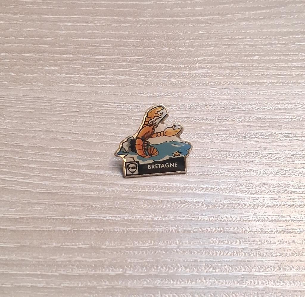 PIN - FINA - BRETAGNE - FRANCE - FRANKRIJK - HOMARD - KREEFT, Verzenden, Gebruikt, Stad of Land, Speldje of Pin