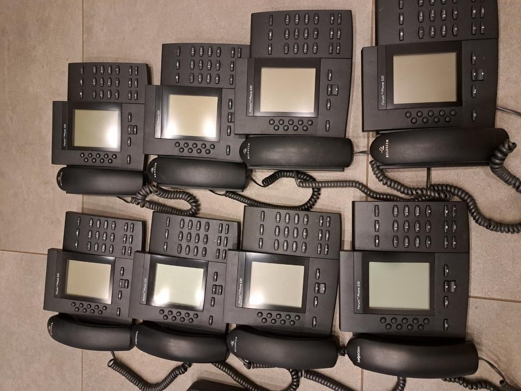 8 telefoons Forum Phone 530 met centrale van Belgacom/Proxim, Ophalen, Zo goed als nieuw