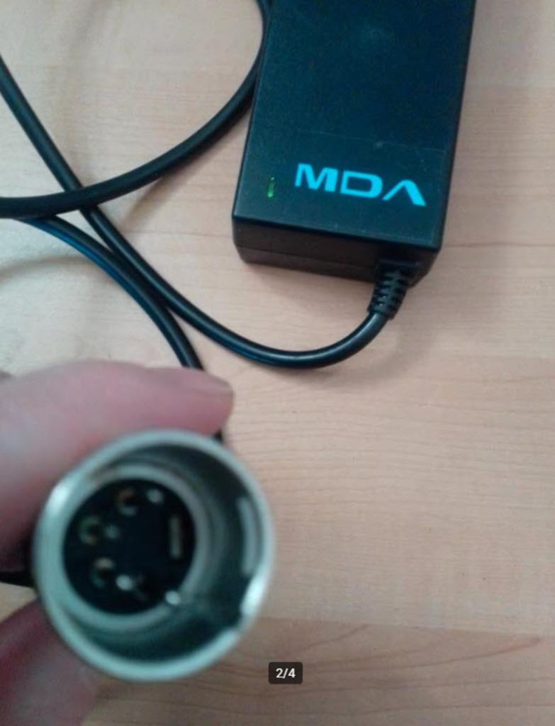 Oplader Brio / MDA  MDA10129402000 29.4V  2A   XLR 3-4pin, Vélos & Vélomoteurs, Enlèvement, Neuf