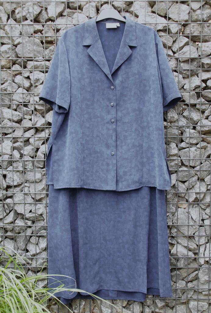 M159Ensemble femme taille 50,Jupe doublée + chemisier, Kleding | Dames, Blauw, Rok, Ophalen of Verzenden, Zo goed als nieuw