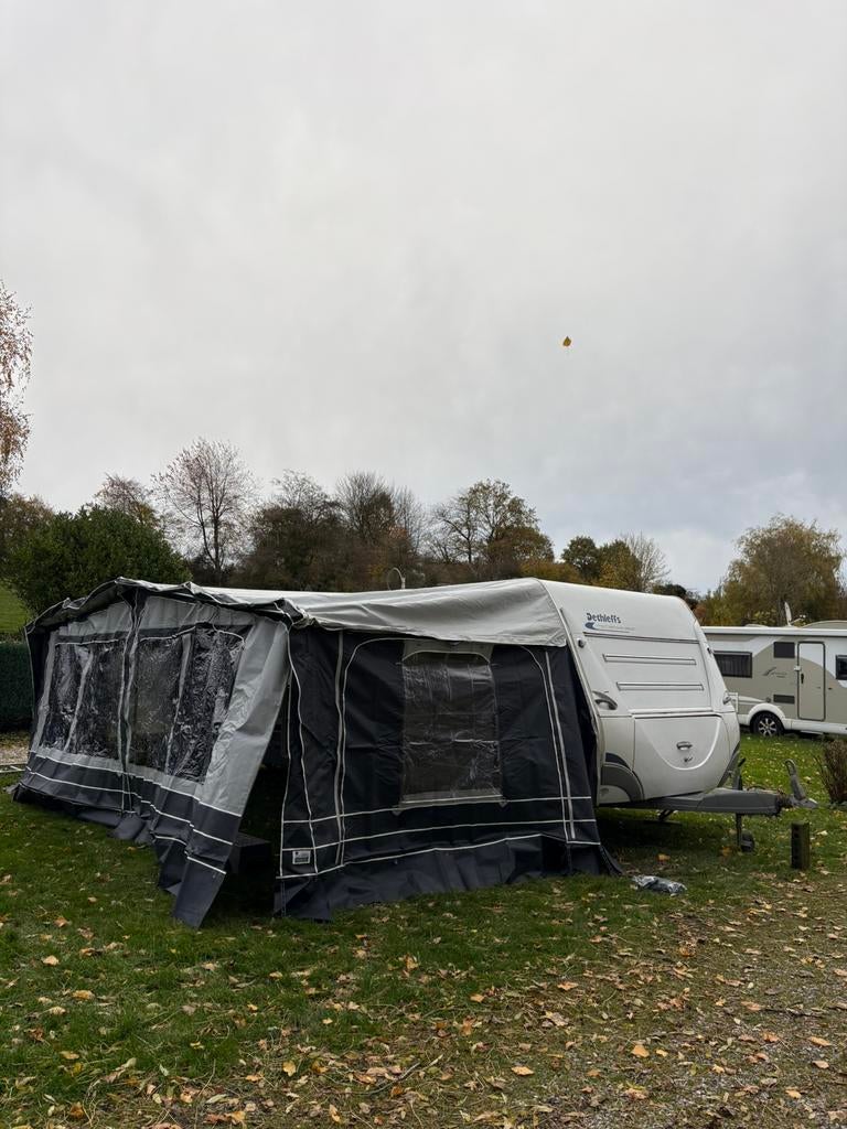 Caravane, Enlèvement, Comme neuf