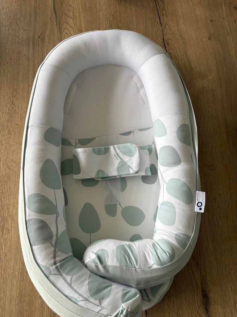 Babynestje Doomoo, Kinderen en Baby's, Kinderspulletjes, Zo goed als nieuw, Ophalen