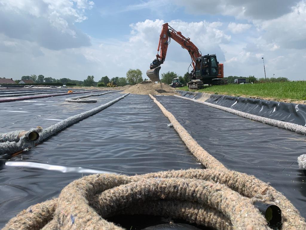 Folie voor eb en vloedpiste, Dieren en Toebehoren