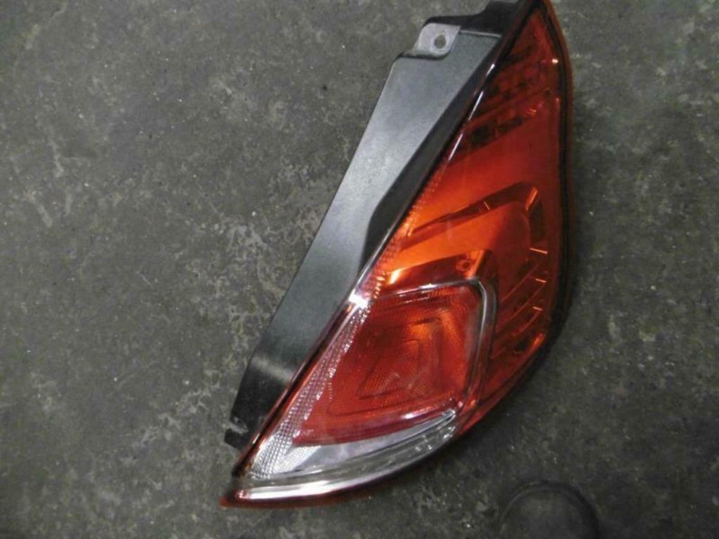 Feu arrière principal droit Ford Fiesta VI phase 2 2012, Enlèvement ou Envoi, Utilisé, Ford