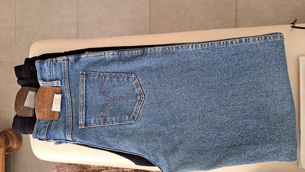 Pantalons jeans noir et bleu  (2 pièces).  POKER. Stretch.., Enlèvement ou Envoi, Comme neuf, Bleu