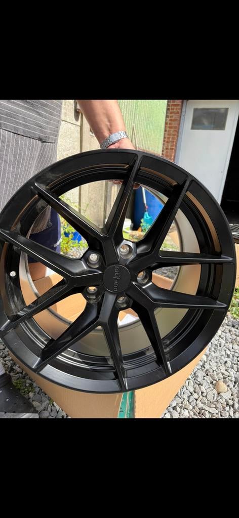 Rotiform FLG R134 | 18 pouces x 8,5 J | ET35 | 5x120, Neuf, 4 Saisons, 18 pouces, Enlèvement