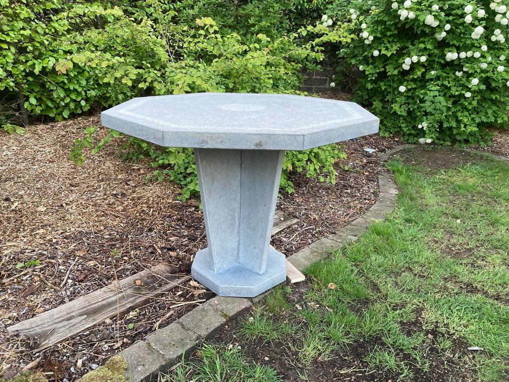 belle table de jardin en pierre bleue, Enlèvement, Comme neuf