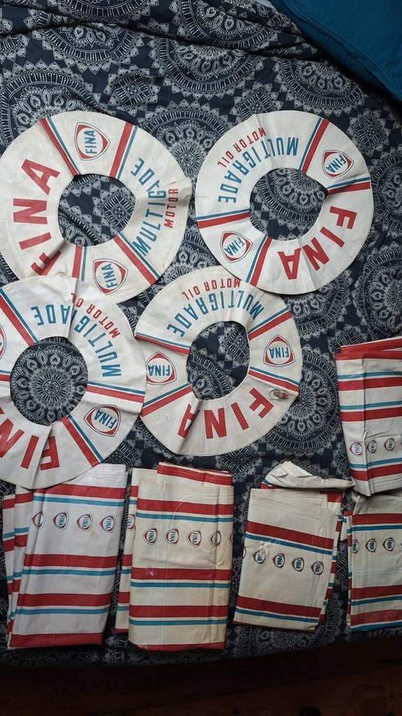 Fina - lot 5 matelas et 4 bouées gonflables, Enlèvement ou Envoi