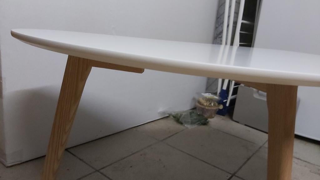 Table basses de salón blanche avec pieds en bois, Maison & Meubles, Enlèvement ou Envoi