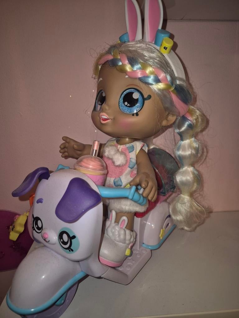 Kindi Kids pop met Scooter! (Marsha Mello), Enlèvement