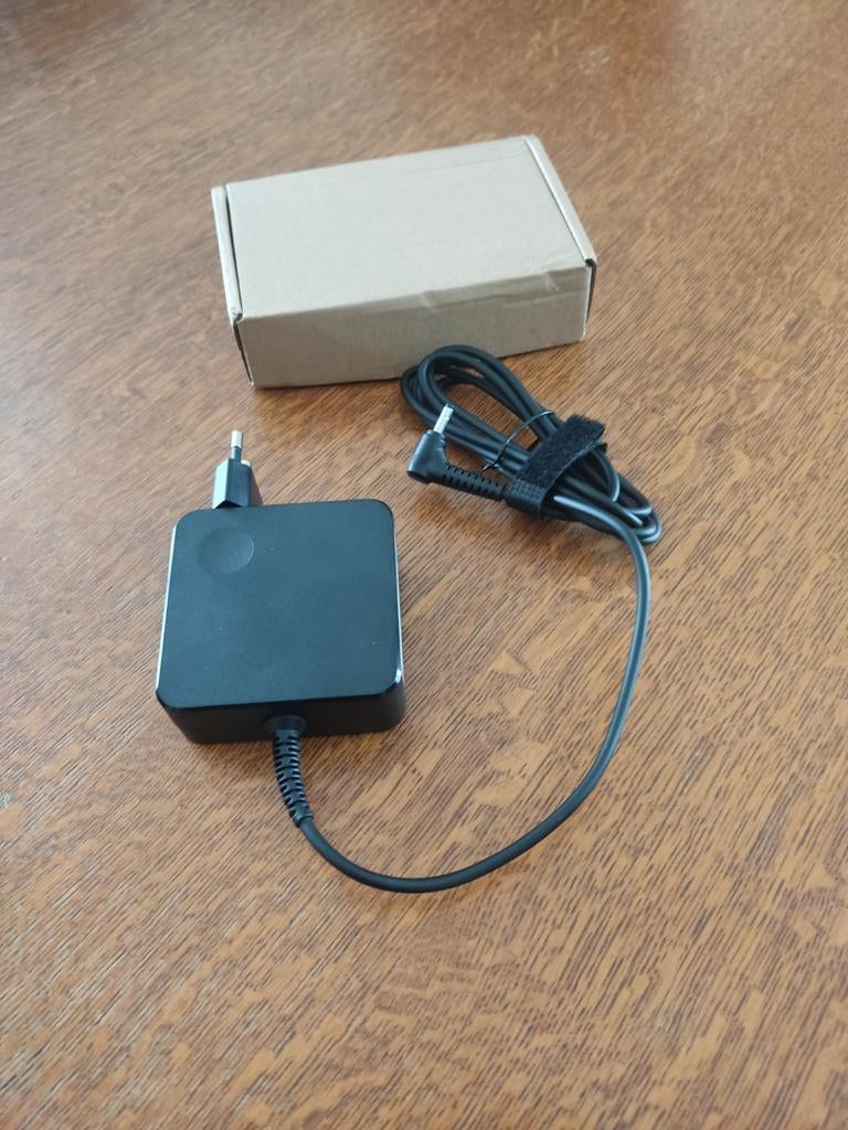 Chargeur pour ordinateur portable Lenovo nouveau jamais util, Enlèvement