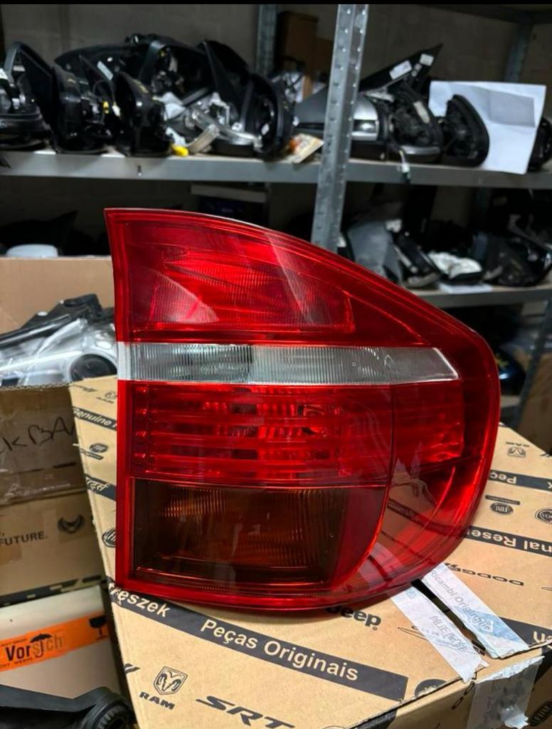 Feu arrière droit NEUF BMW X5 châssis E70 ph. 1 année 2006, Enlèvement ou Envoi, BMW