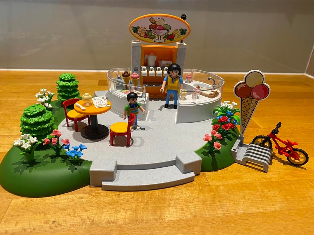 Play-mobil ijssalon, Ophalen of Verzenden, Zo goed als nieuw