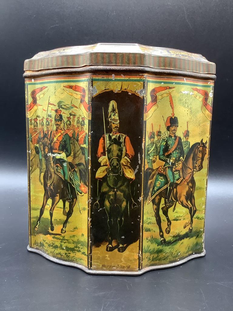 Ancienne boite Huntley & Palmers « Horseguard », Collections, Boîte en métal, Enlèvement ou Envoi, Comme neuf