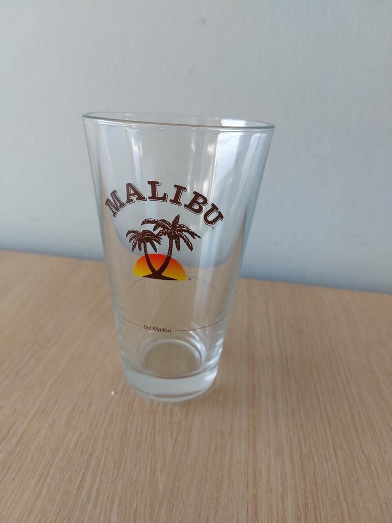 Cocktail glas Malibu, Verzamelen, Glas en Drinkglazen, Ophalen of Verzenden, Zo goed als nieuw, Borrel- of Shotglas
