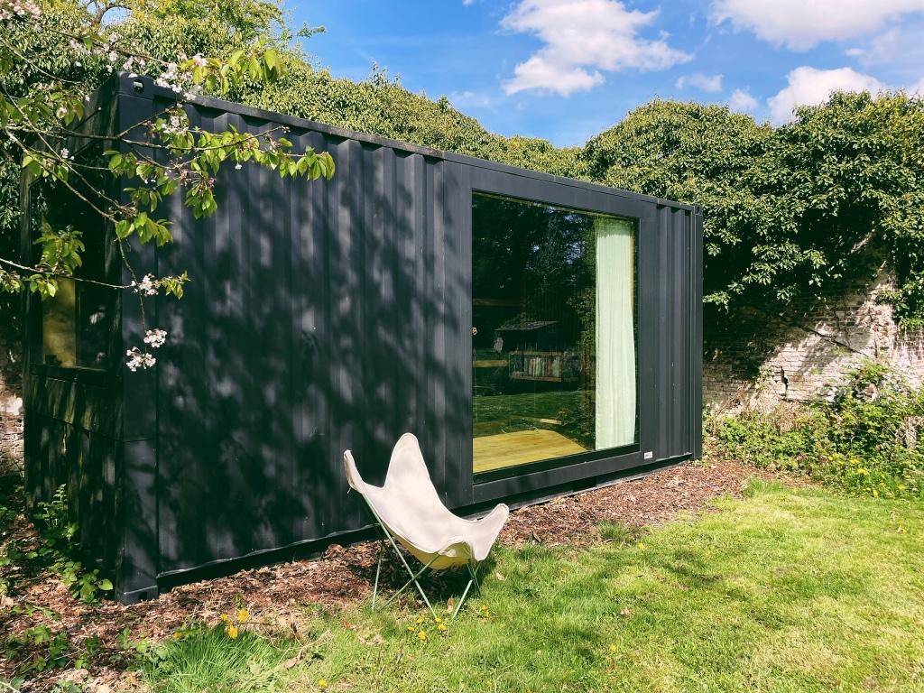 Professionele containerstudio met topakoestiek, Doe-het-zelf en Bouw, Containers, Ophalen