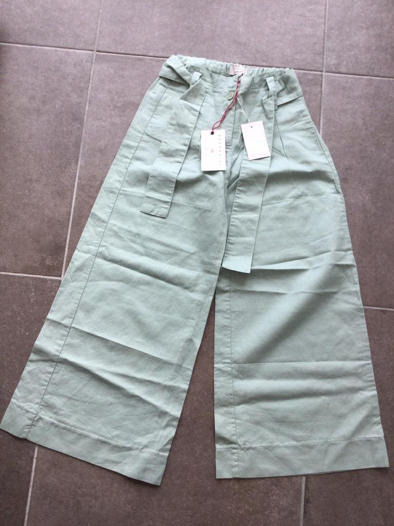 Verzending mogelijk . Essentiel Antwerp broek. Maat 8 jaar, Broek