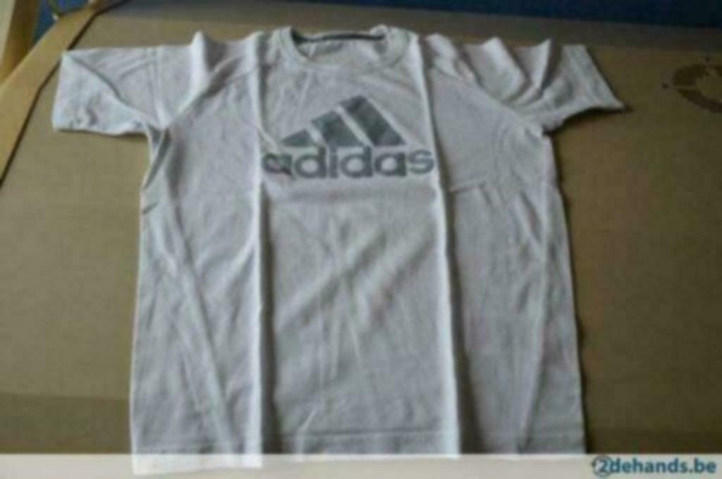 T-shirt Adidas blanc, taille 140, Enfants & Bébés, Vêtements enfant | Taille 140, Adidas, Garçon ou Fille, Enlèvement ou Envoi