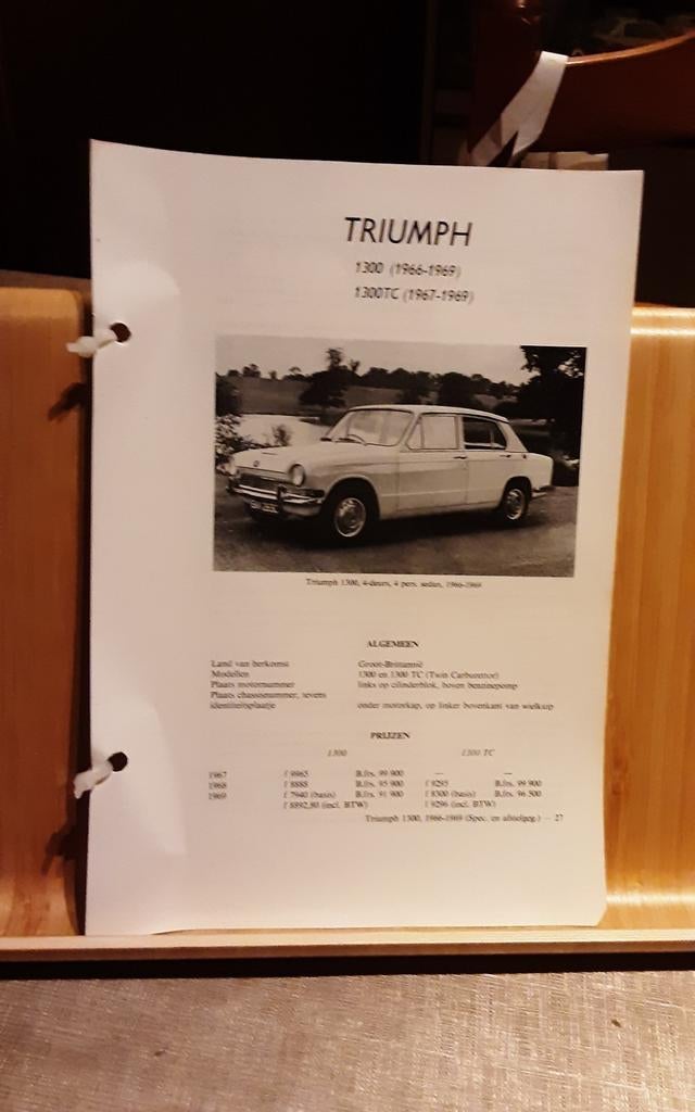 Triumph 1300 technische fiche, Ophalen of Verzenden, Zo goed als nieuw