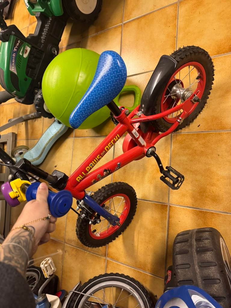 Kinderfiets paw patrol, Fietsen en Brommers, Ophalen, Zo goed als nieuw