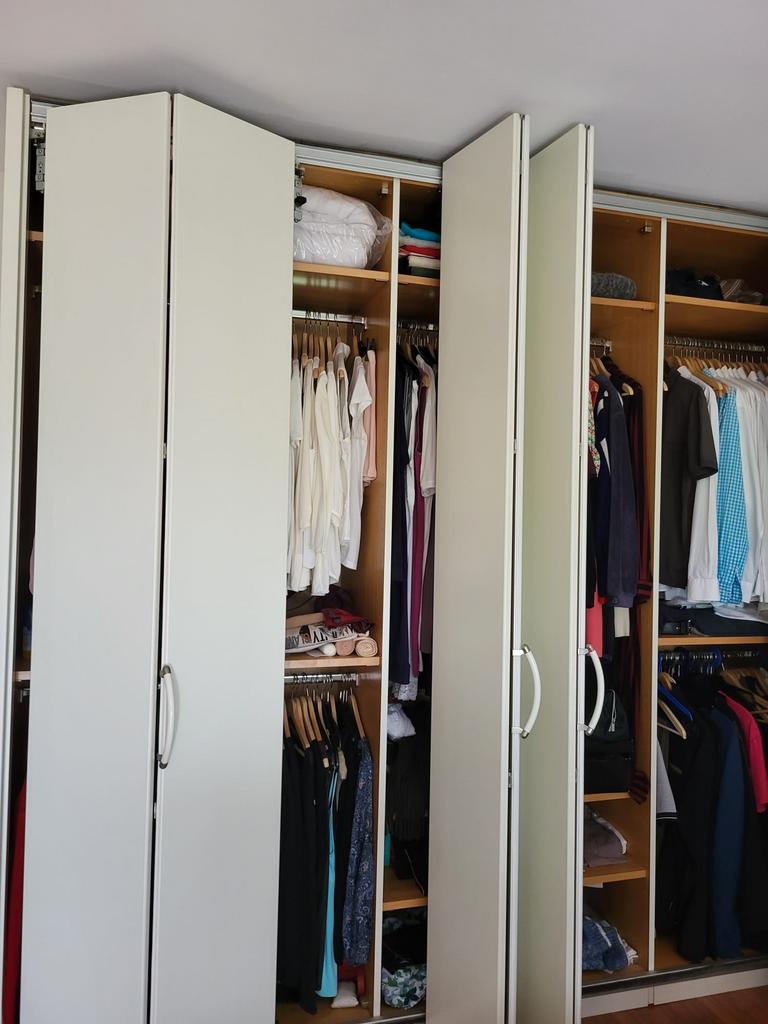 Grote degelijke kleerkast Hulsta, Maison & Meubles, Armoires | Penderies & Garde-robes, Utilisé, Enlèvement ou Envoi