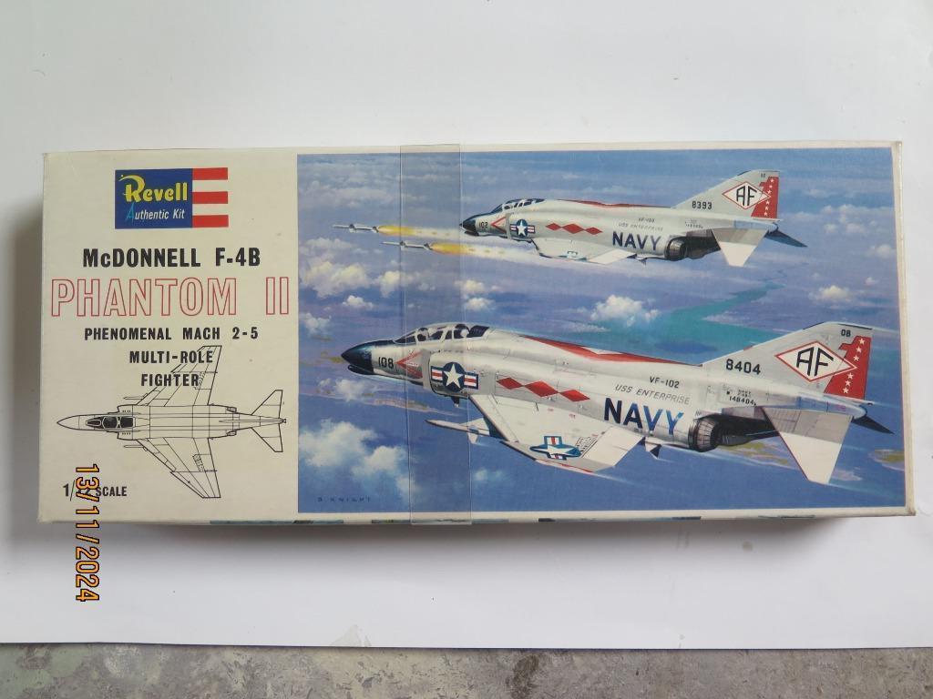 Kit de construction REVELL MC DONNEL F-4B PHANTOM II, Envoi, Revell