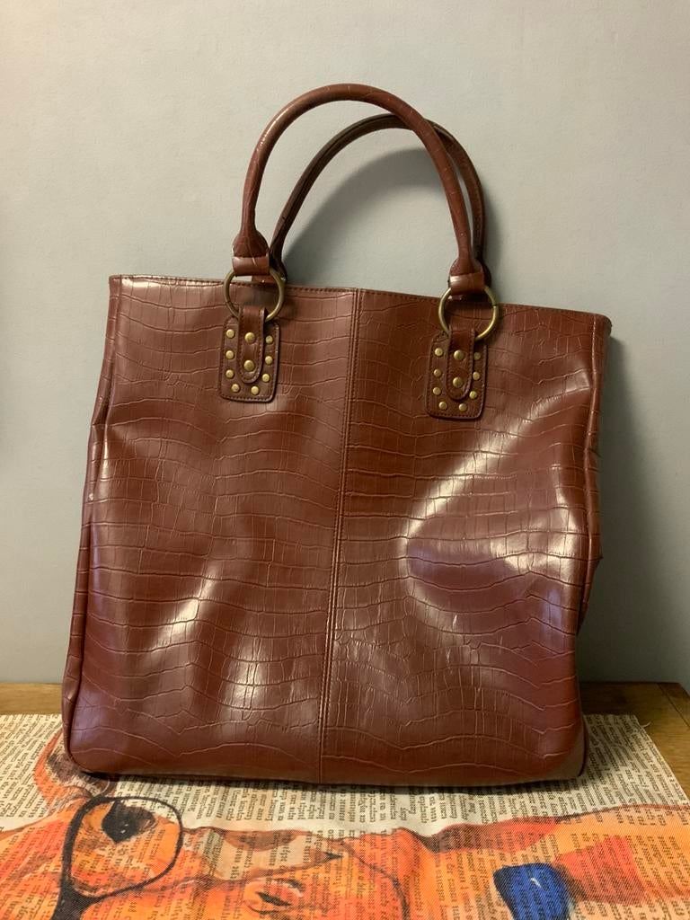 Grand sac à main marron avec motif crocodile, Enlèvement, Utilisé, Brun, Sac à main